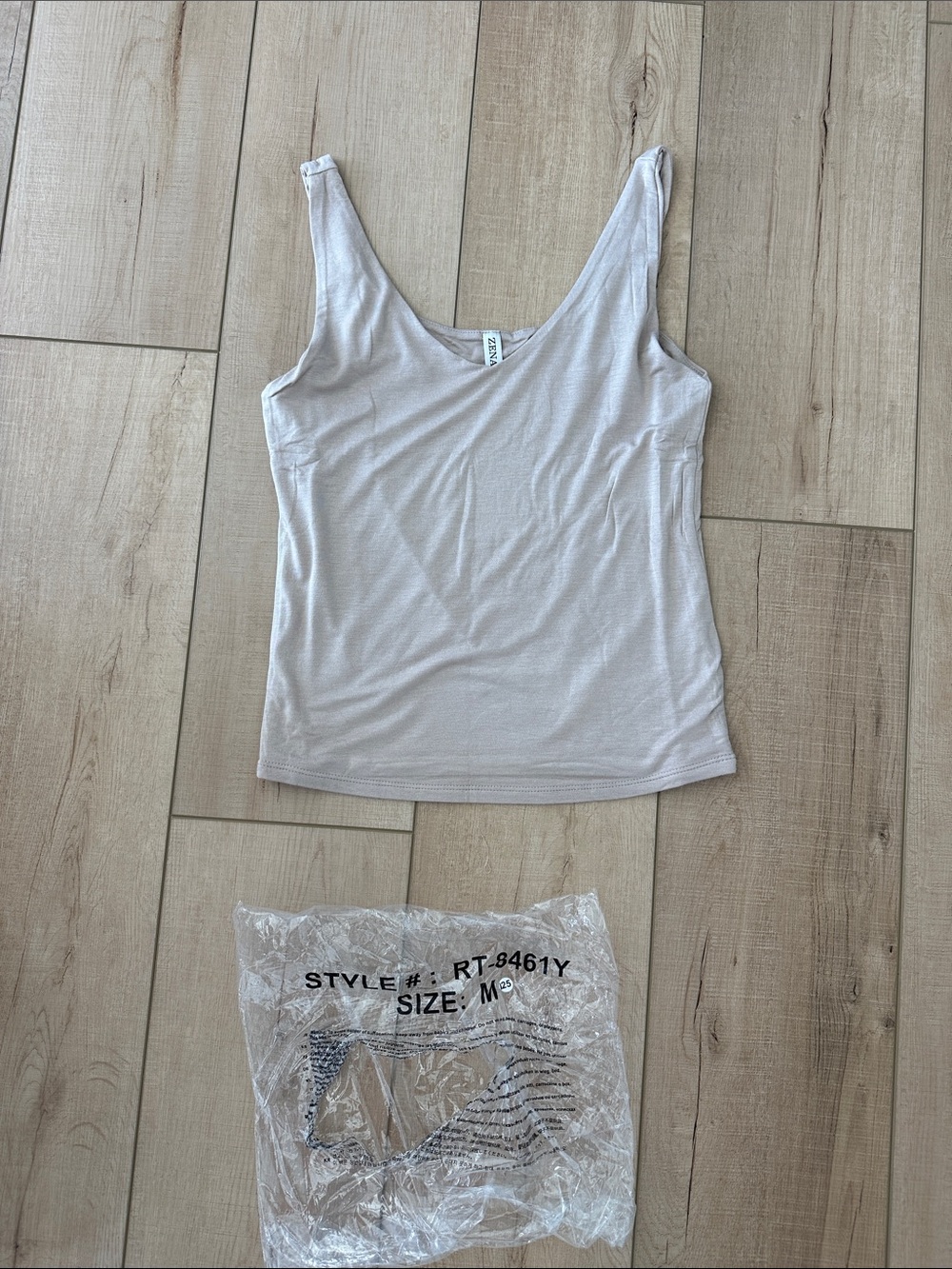 Zenana boutique Light  Scoop Neck Tank Top